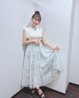 Sumire Uesaka feet photo thumbnail