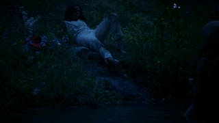 Summer Bishil feet photo 4