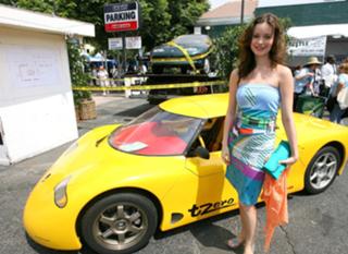 Summer Glau feet photo thumbnail