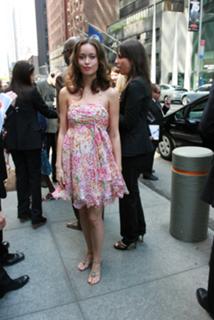 Summer Glau feet photo thumbnail