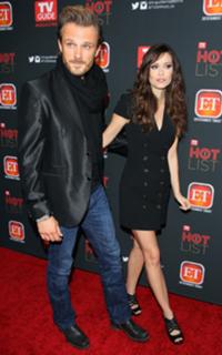 Summer Glau feet photo thumbnail