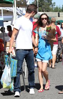 Summer Glau feet photo thumbnail