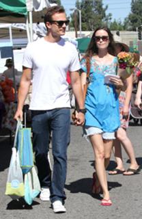 Summer Glau feet photo thumbnail