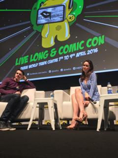 Summer Glau feet photo thumbnail