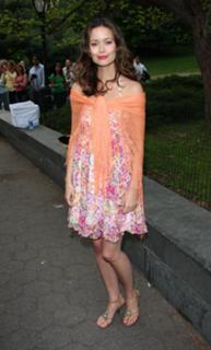 Summer Glau feet photo thumbnail