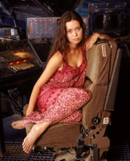 Summer Glau feet photo thumbnail
