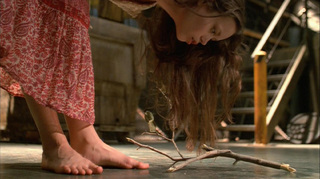 Summer Glau feet photo thumbnail