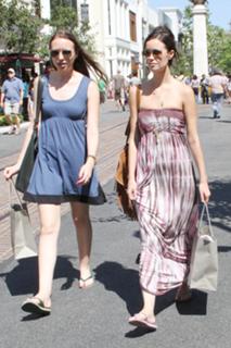 Summer Glau feet photo thumbnail