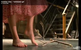 Summer Glau feet photo thumbnail