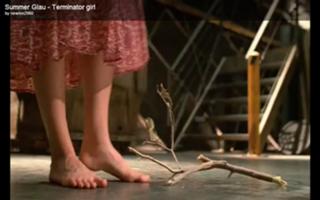 Summer Glau feet photo thumbnail