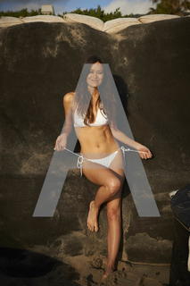 Summer Glau feet photo thumbnail