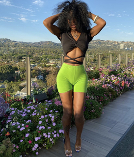Summer Walker feet photo thumbnail