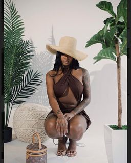 Summer Walker feet photo thumbnail