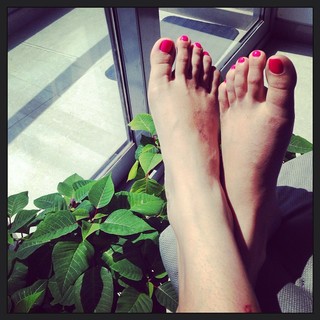 Sumona Chakraborty feet photo 7