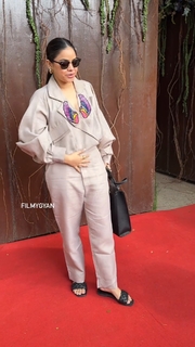 Sumona Chakraborty feet photo 3