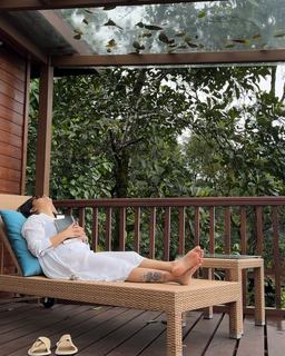Sumona Chakraborty feet photo 17