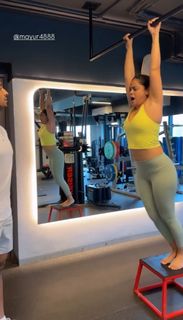 Sumona Chakraborty feet photo 20