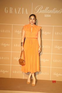 Sumona Chakraborty feet photo 9