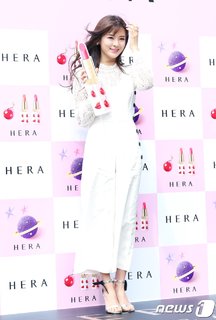 Sun-Bin Lee feet photo 3