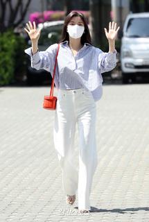 Sun-Bin Lee feet photo 16