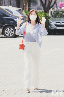 Sun-Bin Lee feet photo 1