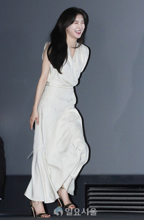 Sun-Bin Lee feet photo 1