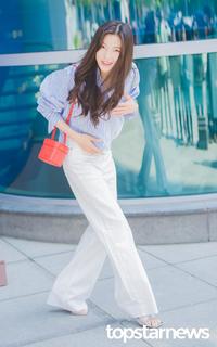 Sun-Bin Lee feet photo 13