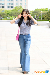Sun-Bin Lee feet photo 17