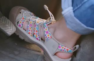 Sun-Bin Lee feet photo 2