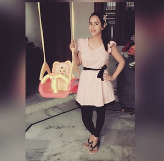 Sunanda Sharma feet photo thumbnail