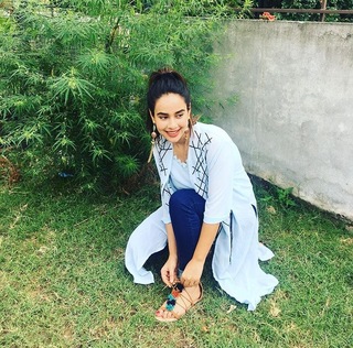 Sunanda Sharma feet photo thumbnail