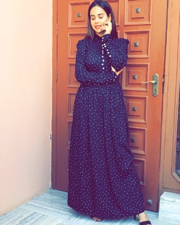 Sunanda Sharma feet photo thumbnail