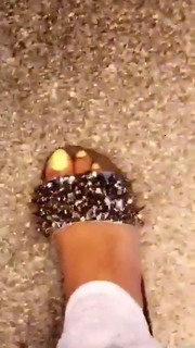 Sunanda Sharma feet photo thumbnail