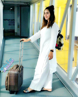 Sunanda Sharma feet photo thumbnail