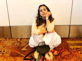 Sunanda Sharma feet photo thumbnail