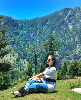 Sunanda Sharma feet photo thumbnail