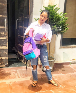 Sunanda Sharma feet photo thumbnail