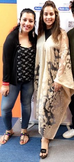 Sunanda Sharma feet photo thumbnail