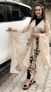 Sunanda Sharma feet photo thumbnail