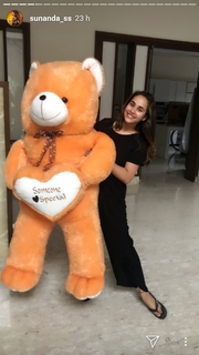 Sunanda Sharma feet photo thumbnail