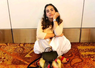 Sunanda Sharma feet photo thumbnail