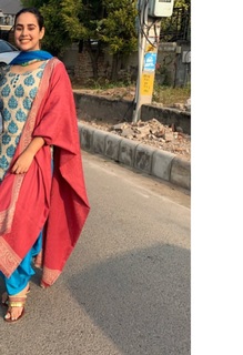 Sunanda Sharma feet photo thumbnail