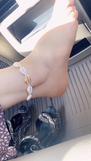 Sunanda Sharma feet photo thumbnail