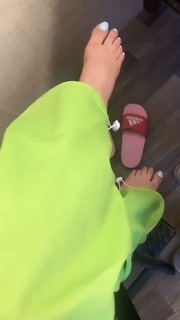 Sunanda Sharma feet photo thumbnail