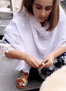 Sunanda Sharma feet photo thumbnail