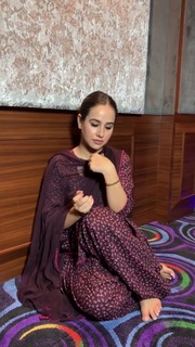 Sunanda Sharma feet photo thumbnail