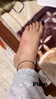 Sunanda Sharma feet photo thumbnail