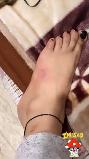 Sunanda Sharma feet photo thumbnail