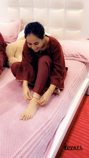Sunanda Sharma feet photo thumbnail