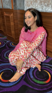Sunanda Sharma feet photo thumbnail